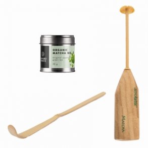 Matcha st med japansk KOLOGISK MATCHA No. 3,  elektrisk matchapisker