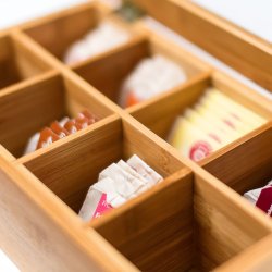 thekasse i bambus med 8 rum